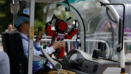 ρομποτ-κινα