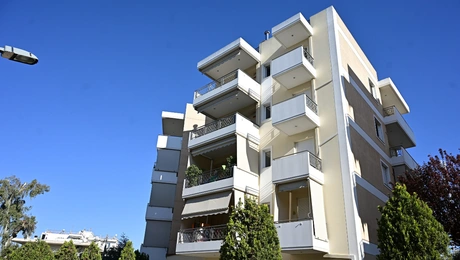 Πτώση γυναίκας από μπαλκόνι 4ου στο Μαρούσι