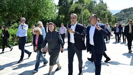 Επίσκεψη Μητσοτάκη - Μενδώνη στα έργα ανάπλασης στην Λεωφόρο Βασιλίσσης Όλγας