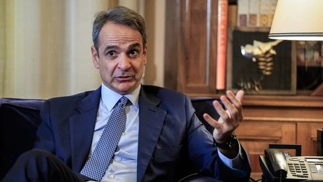 Μητσοτάκης Τασουλας μακρον οικονομια