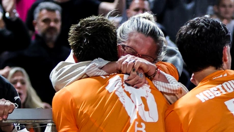 Τιάγκο Νους και η μητέρα του