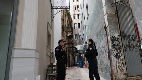 Πτώση γυναίκας Αθήνα 