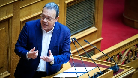 Σωκράτης-Φάμελλος