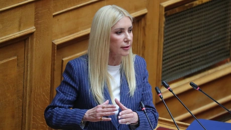 Φωτεινή Αραμπατζή