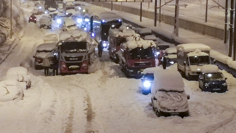 Εγκλωβισμένοι οδηγοί στην Αττική Οδό