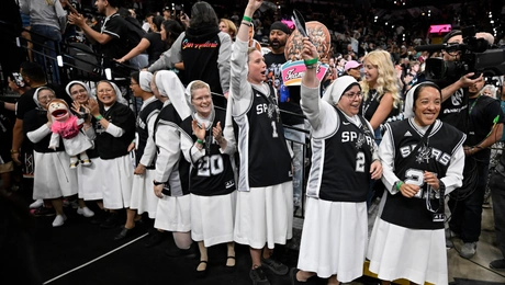 Οι Spurs Nuns