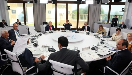 G7 - Εβιάν