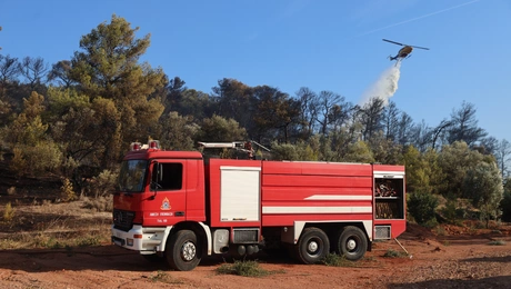 Κατάσβεση φωτιάς από την Πυροσβεστική Υπηρεσία