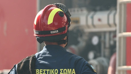 φωτια πυροσβεστης