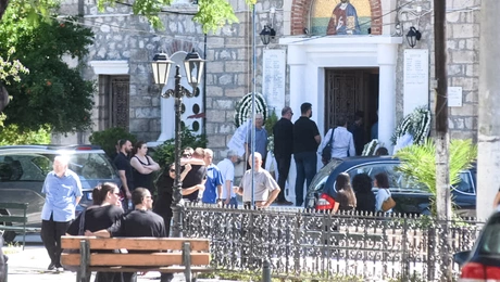 Κηδεία μητέρας και γιου στο Αίγιο