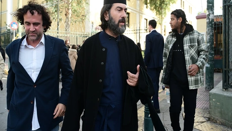Πατήρ Αντώνιος