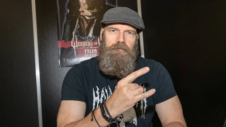 sabretooth ταιλερ μειν καρκινοσ