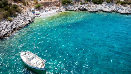 Παραλία στο Σούνιο