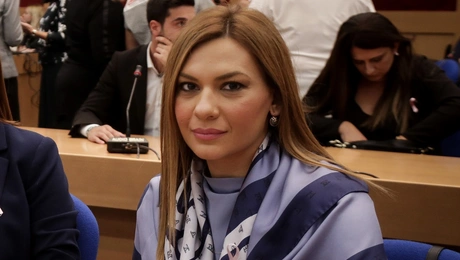 Στέλλα Μπίζιου