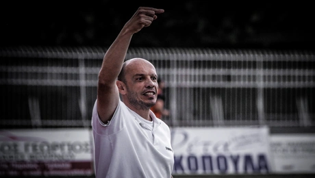 Τάκης Γκώνιας