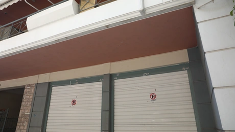 Το γκαράζ που βρέθηκε το νεκρό ζευγάρι