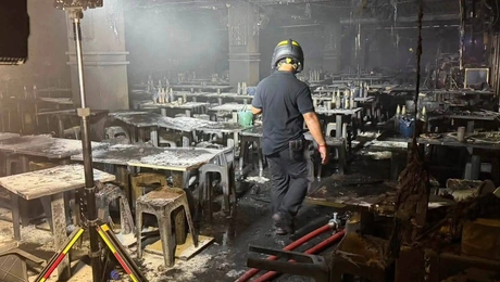 Το μπαρ μετά τη φωτιά στη Μπανγκόκ