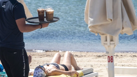 Σερβιτόρος