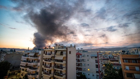 Το νέφος από τη φωτιά στο Ωραιόκαστρο