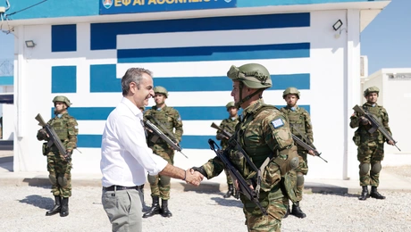 Επίσκεψη Μητσοτάκη στο Αγαθονήσι