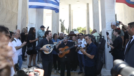  Κηδεία Νίκου Καλογερόπουλου