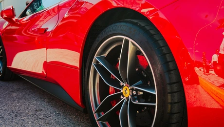 Σπορ αυτοκίνητο Θεσσαλονίκη κόντρα supercar