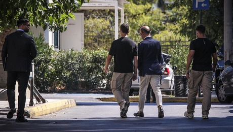 Στα δικαστήρια οι δύο γιατροί που κατηγορούνται για τον θάνατο Μαζωνάκη
