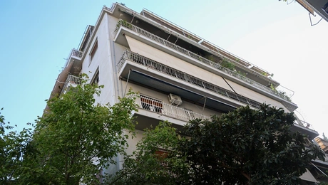 Το κτίριο όπου βρέθηκε το βρέφος στην Κυψέλη