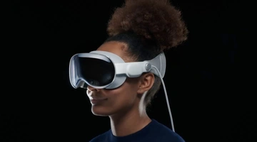 Η Apple κάνει στροφή και προς μια πιο φθηνή συσκευή mixed reality.