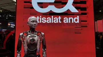 To MWC 2024 έλαμψε με νέες τεχνολογίες, αλλά το ρομποτοειδές Ameca ήταν ο πρωταγωνιστής.