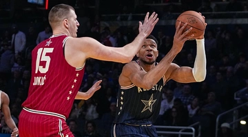 Ο Γιάννης Αντετοκούνμπο και ο Νίκολα Γιόκιτς