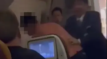 Επιβάτης σε πτήση της Thai Airways προκάλεσε πανικό