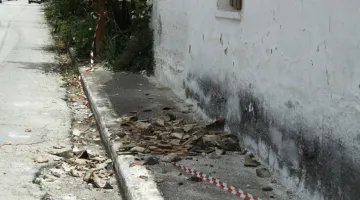 Ζημιές μετά από σεισμό