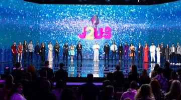 Ο Νίκος Κοκλώνης με τα ζευγάρια του J2US