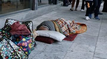 Άστεγος άνδρας