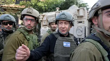 Ο Νετανιάχου με στρατιωτικά