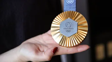 Το χρυσό μετάλλιο που θα δοθεί στους Ολυμπιονίκες στο Παρίσι