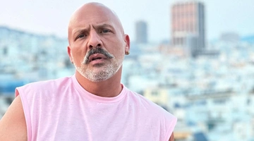 Νίκος Μουτσινάς