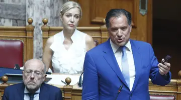 νατασα πετρουλια