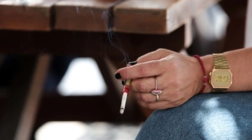 Κάπνισμα σε καφετέρια