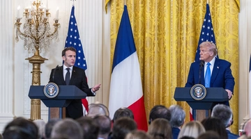 Ο Εμάνουελ Μακρόν και ο Ντόναλντ Τραμπ