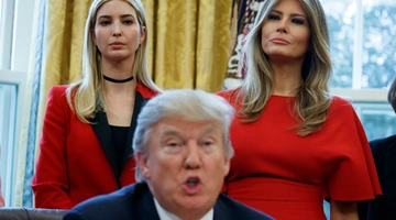 Η Μελάνια και η Ιβάνκα Τραμπ