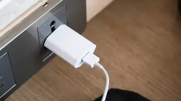 Φορτιστής στην πρίζα