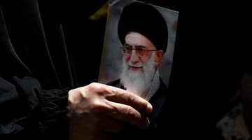 Πορτρέτο του Αλί Χαμενεΐ