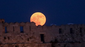 Πανσέληνος στη Ρόδο
