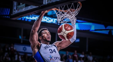 Ο Γιάννης Αντετοκούνμπο