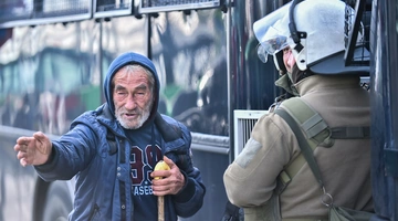 Αγρότες στο μπλόκο του Βόλου