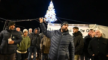 Αγρότες σε μπλόκο