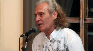 Αλμπέρτο Εσκενάζυ