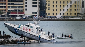 σκαφος-λιμενικο-προσκρουση-βραχια